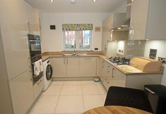 Fitted kitchen