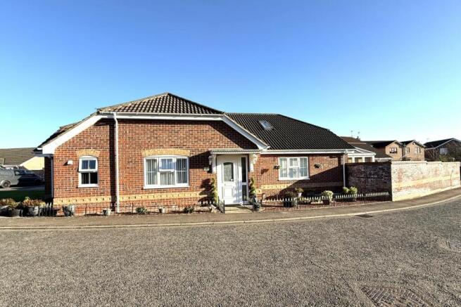 Stunning 4 Bed Chalet Bungalow