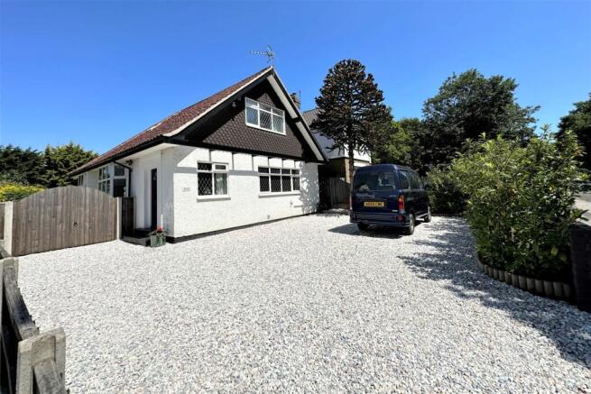 3 Bedroom Dormer Bungalow For Sale