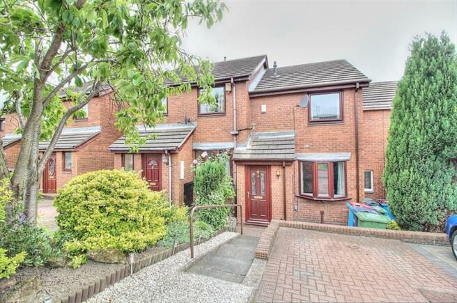 2 bedroom terraced house for sale in Conway Square, Low