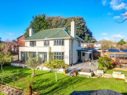 Leyeshurst, Lamorna Grove, Worthing BN14 9BJ