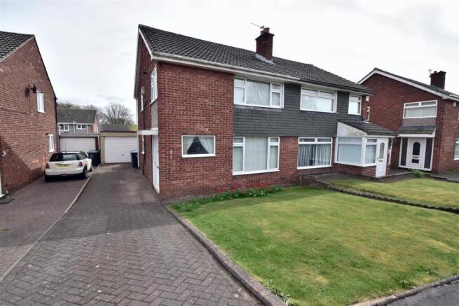 6 Balmoral Road Ferryhill (3).JPG