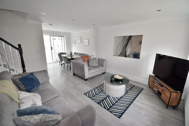 Lounge/ Dining room