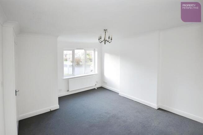 LOUNGE DINING ROOM