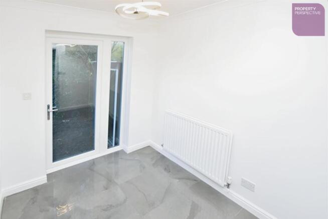 KITCHEN DINING ROOM