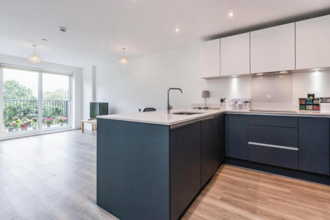 1 Bedroom Luxury for SALE in N21
