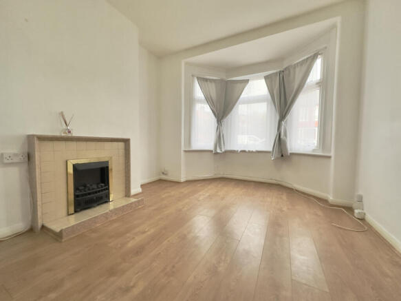 3 Bedroom To Rent in N22