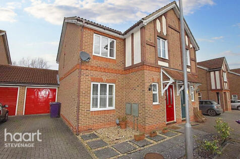 Serpentine Close, Stevenage