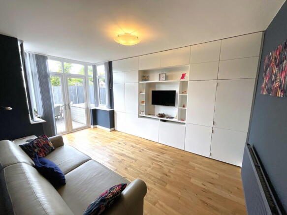 Photo 3