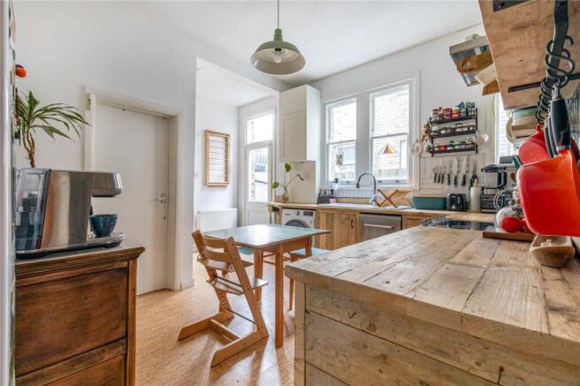 Eat-In Kitchen
