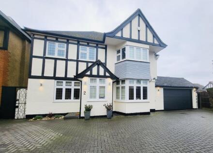 Hazel Gardens, Edgware HA8