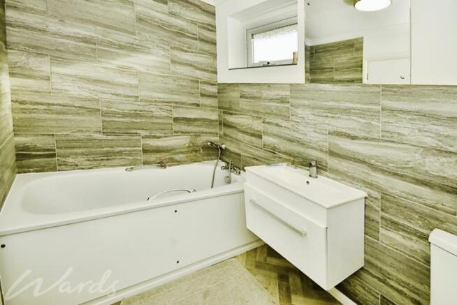 Beech bathroom 1