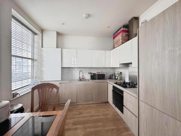 2 the knot kitche...