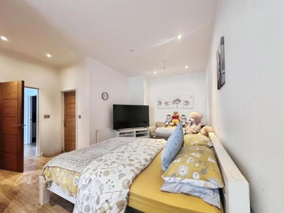 2 The knot bedroo...