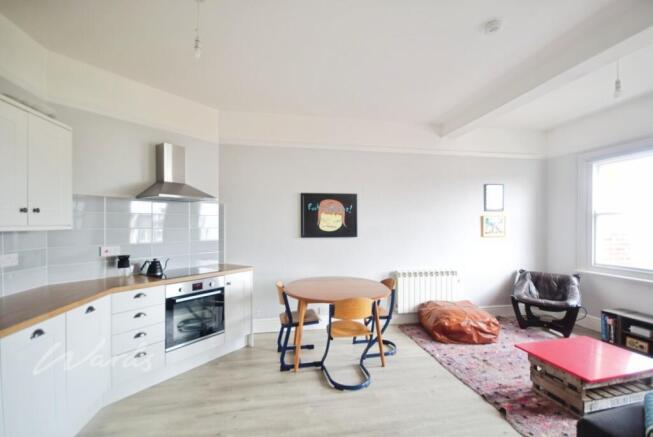 Lynton open plan ...