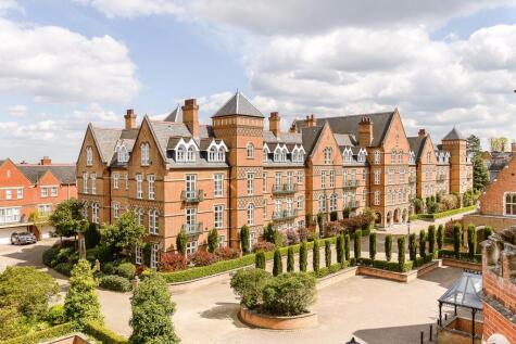 Holloway Drive, Virginia Water