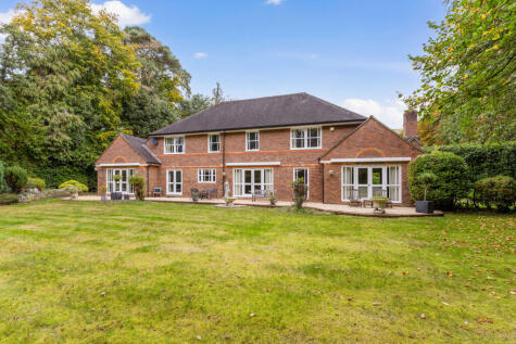 Abbots Drive, Wentworth, Virginia Water