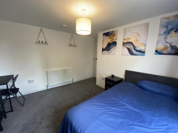 Room 2 (2)