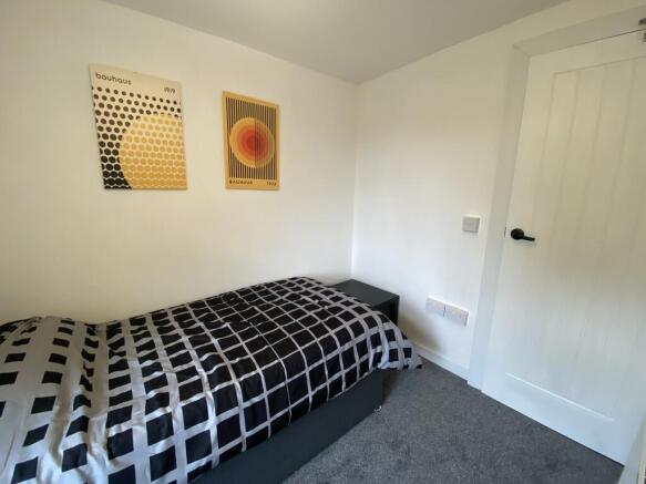 Room 4 (2)