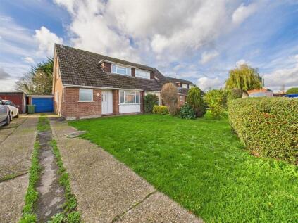 Cavalier Close, Theale, Reading