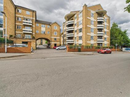 Branagh Court, Reading