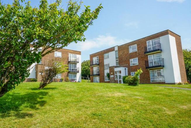 20 West Hill Court (25).jpg