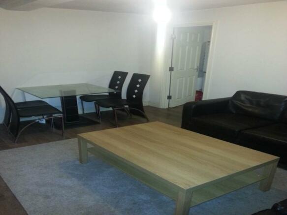 3 Bedroom Flat To Rent In Claremont Bradford Bd7