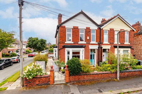 Shanklyn Avenue, Urmston, Manchester, M41