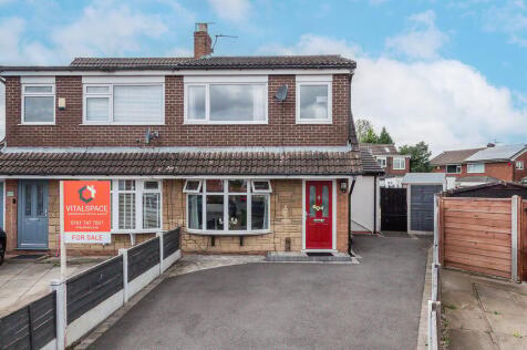 Corfe Close, Flixton, Manchester, M41