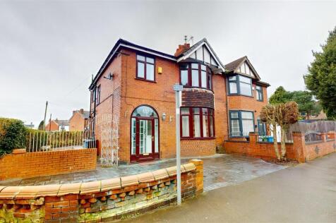 Railway Road, Stretford, Manchester, M32