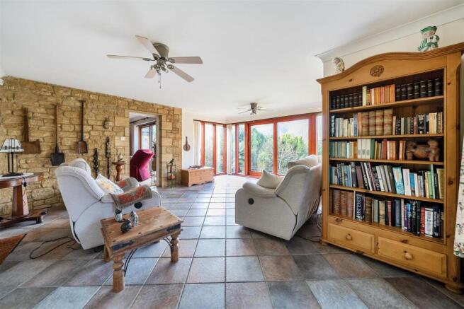 Sitting Room/Sun Room