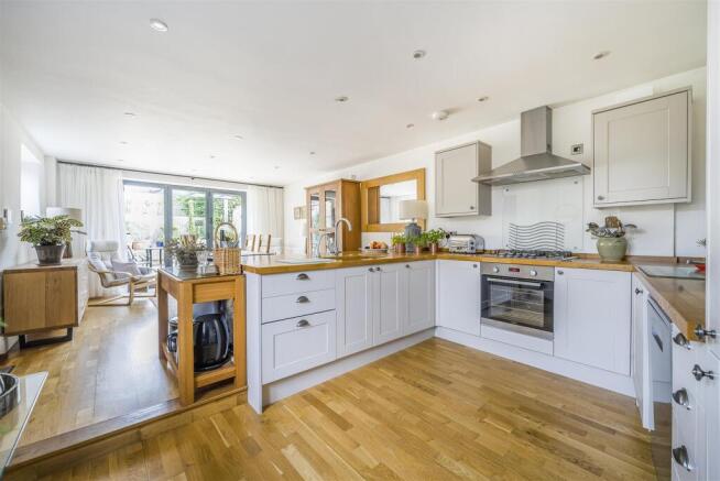 Kitchen.jpg
