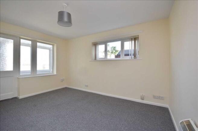 Lounge/Dining Area