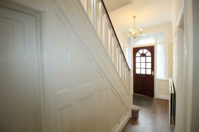 Heeley Road, 142 Hallway.JPG