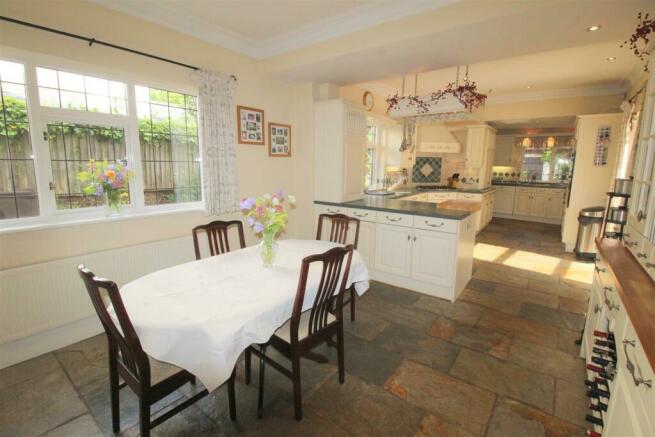 St Annes Road East, 202, dining kitchen.JPG