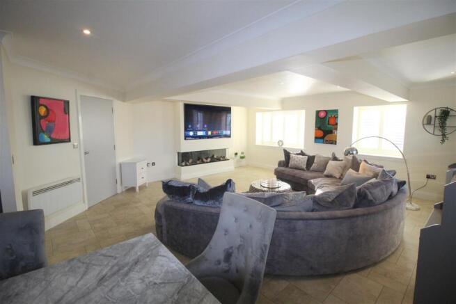 Elizabeth Court, Lounge Kitchen 1.JPG
