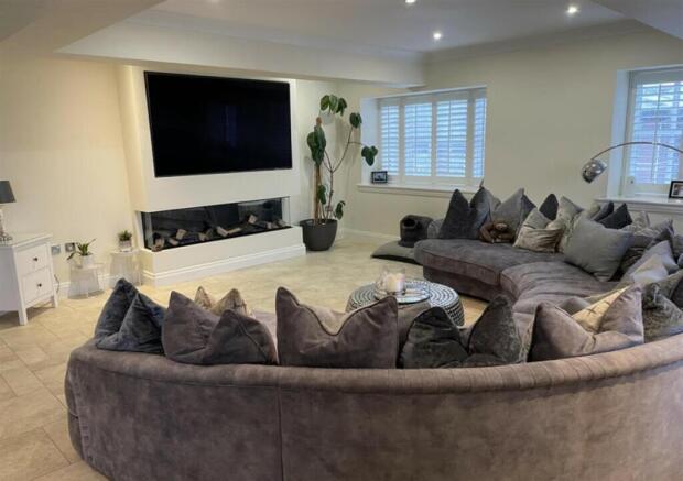 Open Plan Living / Dining Kitchen