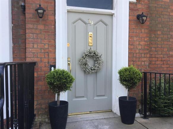Apt 1 Front (2).JPG