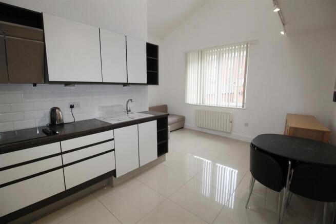 Duckworth Buildings, flat 4, kitchen.JPG