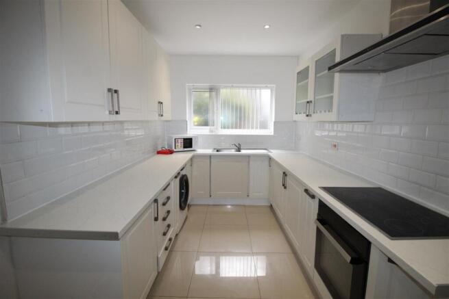 Duckworth Buildings, Flat 2, kitchen 2.JPG