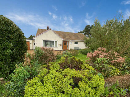 Exeter - 3 bedroom detached bungalow for sale