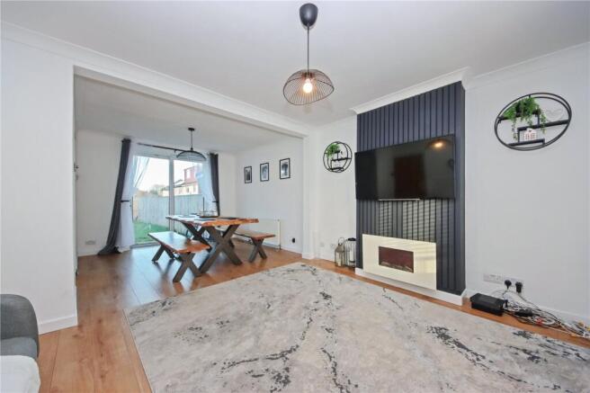 Lounge/Dining Room