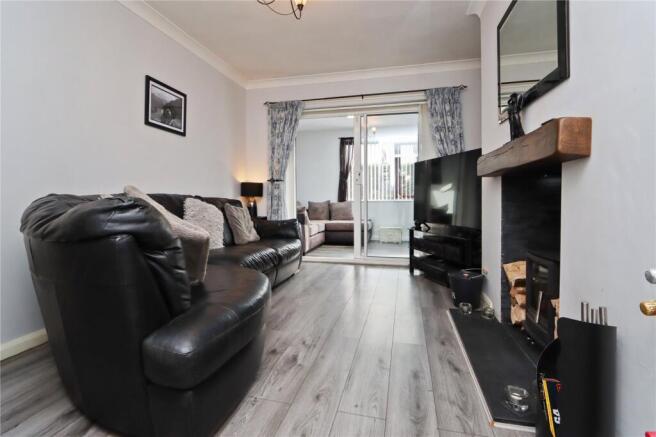Living Room Pic 1