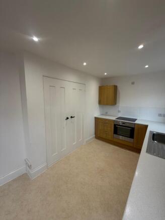 WhatsApp Image 2025-11-21 at 15.17.14 (12)