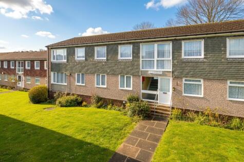 Hoyle Court Drive, Baildon, Shipley, West Yorkshire, BD17