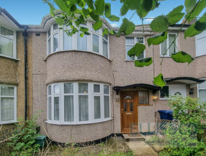 Greenford - 3 bedroom terraced house for sale