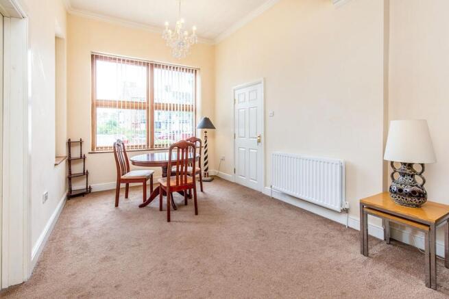 Lounge/Dining Room