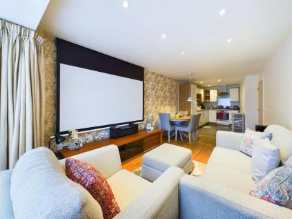 Flowers Avenue, Ruislip, HA4