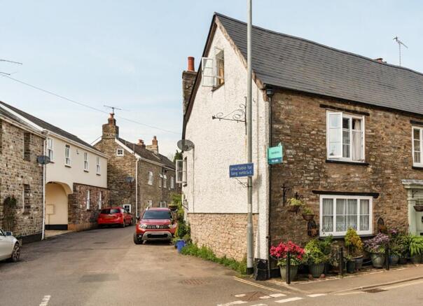 Bampton, Seddons