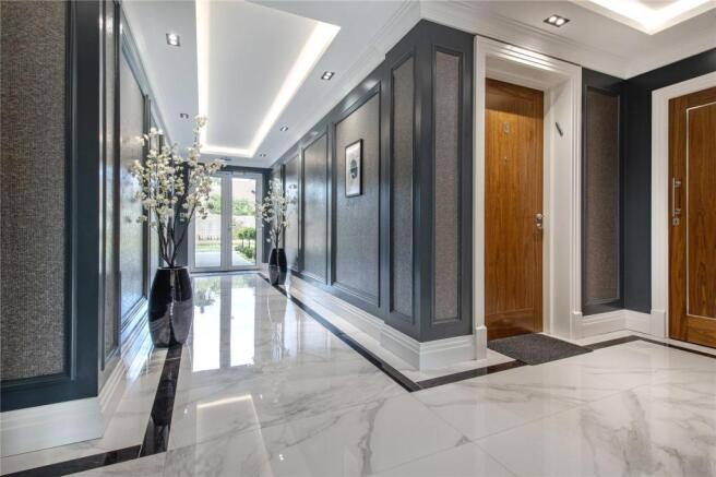 3 The Chapters, WD7 - Main Entrance Lobby and flat
